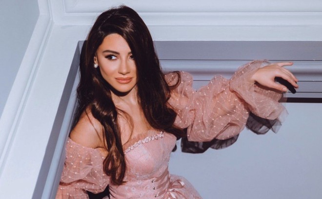 "Evdə qal... Evdəyəm, darıxıram" - Aysel&nbsp;