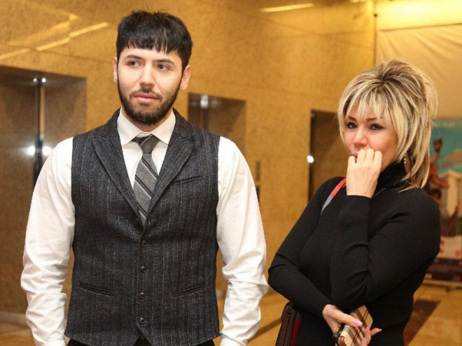 Xalq artisti övladına bir yox, dörd toy edəcək