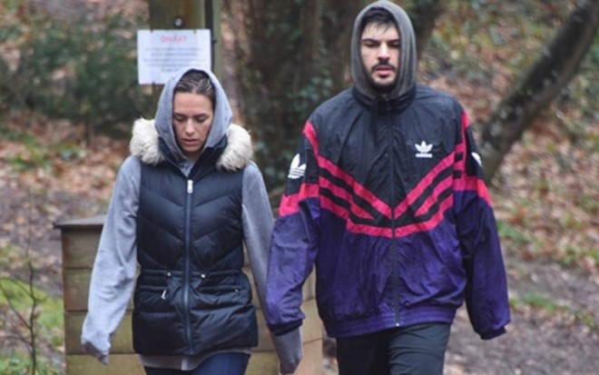 Aktyor sevgilisi ilə "evdə qal"mır