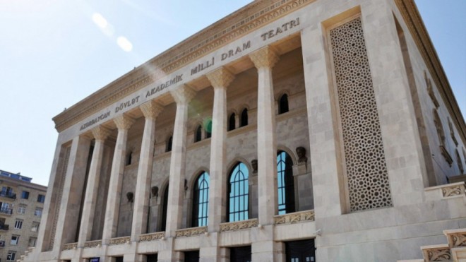 Milli Dram Teatrı KMDF-ya ianə etdi