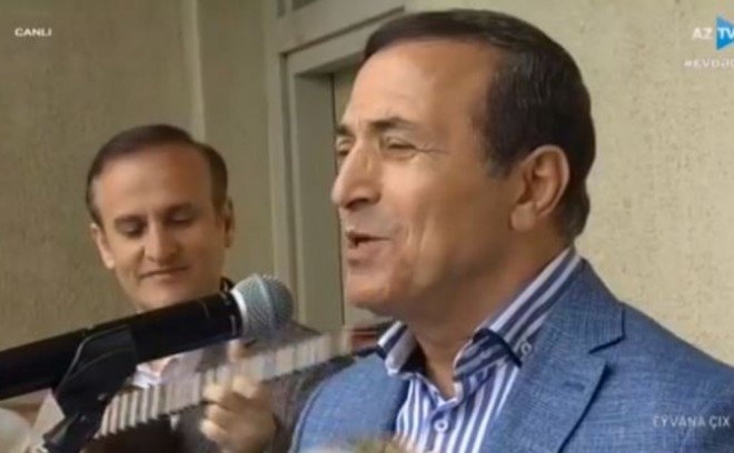 Xalq artisti "Eyvana çıx”dı və oxudu