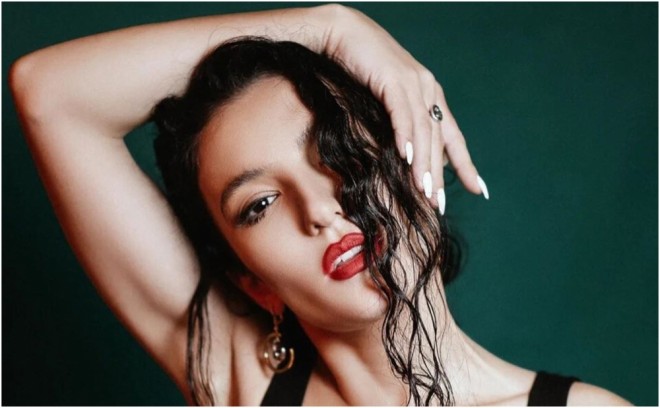 Dilarə&nbsp;sevgi etirafı etdi