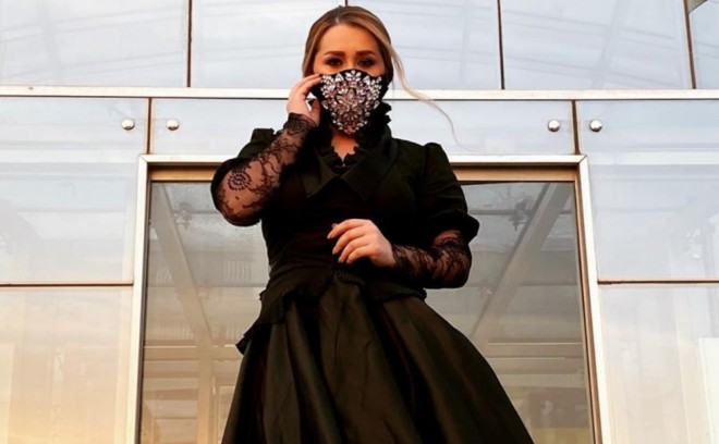 Xatirə efirə qaşlı maska çıxdı