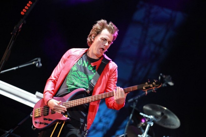 Məşhur gitaraçı koronavirusa qalib gəldi