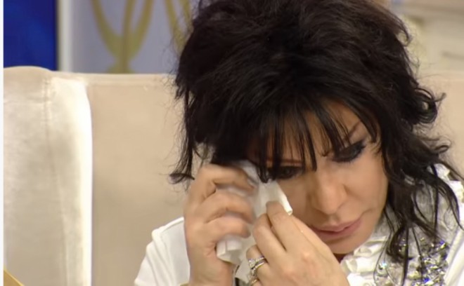 Xalq artisti göz yaşlarını saxlaya bilmədi