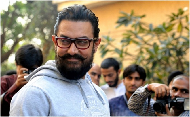 Aktyor hamıya 1 kilo un verir