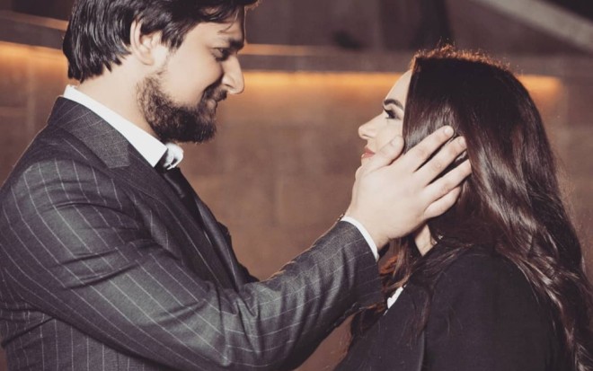 Əmrah və Asya toyu təxirə saldılar