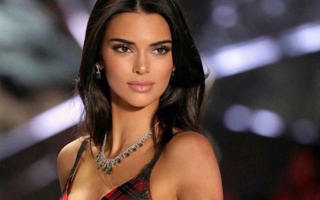 Model məhkəməni uduzdu