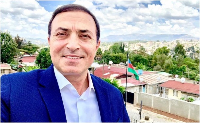 Xalq artisti həm sevir, həm də qısqanır