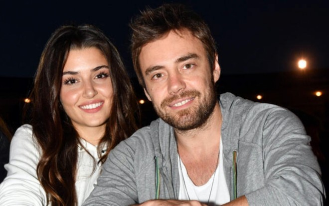 Sevgilisini masaj etdi - video