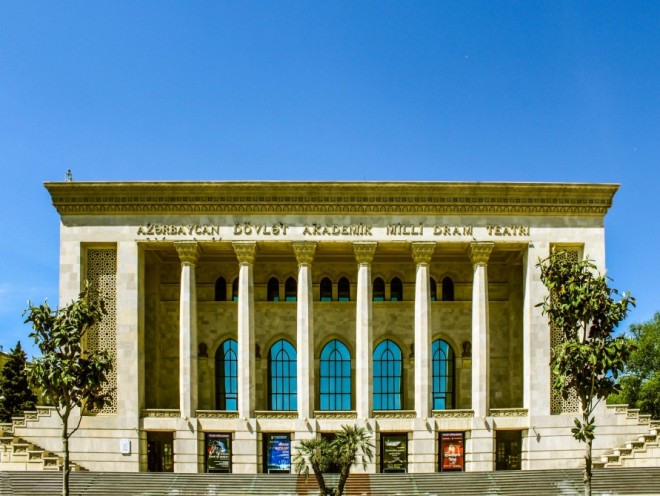 Milli Dram Teatrı iyun repertuarını yekunlaşıdırdı