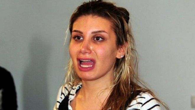 Müğənni bir suala əsəbiləşdi