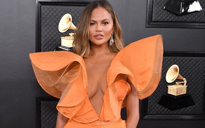 Top-model əməliyyata hazırlaşır