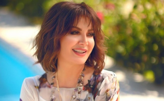 Xalq artisti açıq-saçıq geyinməyi bəyənmir