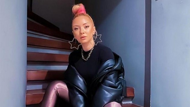 Müğənni 2 milyon lirə qazandı