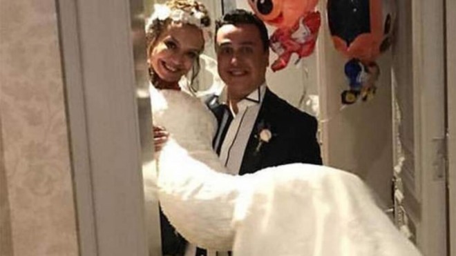 Aktyor oğul atası oldu - foto