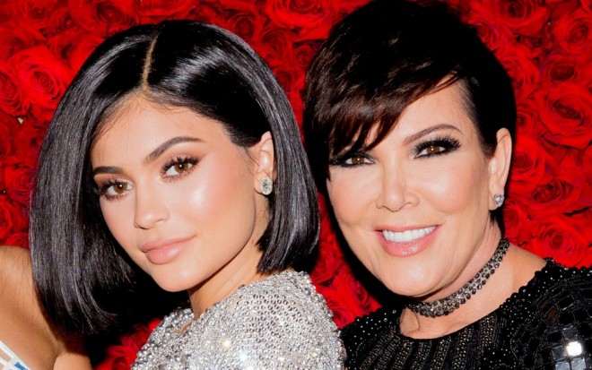 Kayli anasından şübhələnir