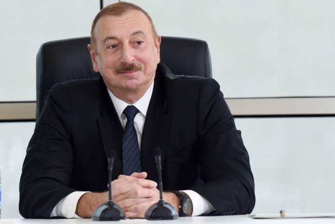 Prezident Xalq artistinə ev verdi