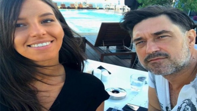 Aktyor yunan sevgilisindən ayrıldı