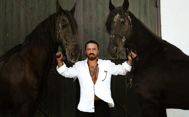 Zamiq üç fərqli obraz yaratdı - foto