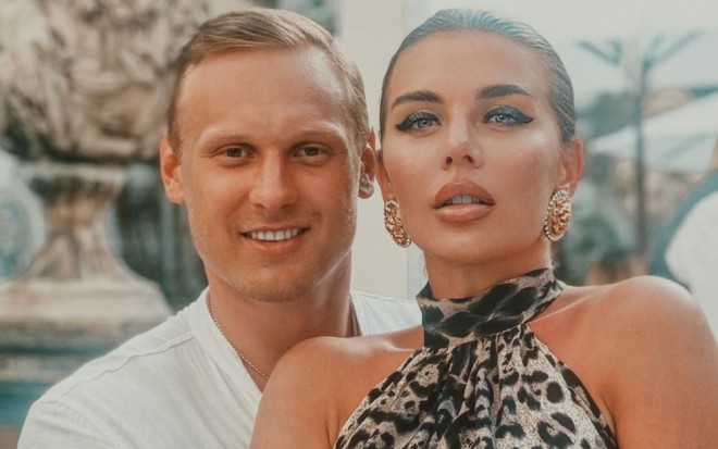 Müğənni üçüncü dəfə ərə gedir - foto