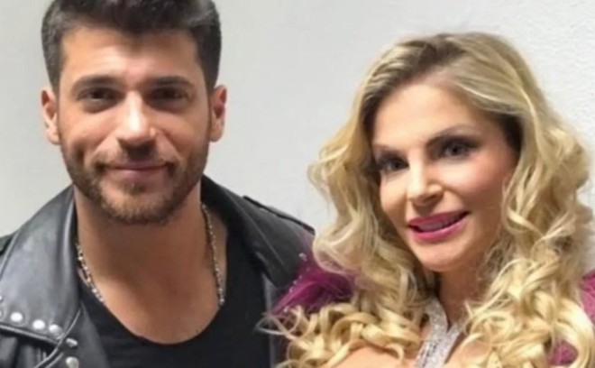 Aktrisa mesaj yazır, amma cavab gəlmir