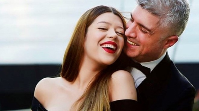 Xanımı Özcanın qarşısına şərt qoydu