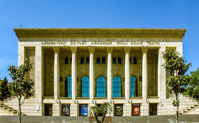 Milli Dram Teatrı fonda 10 min manat köçürdü