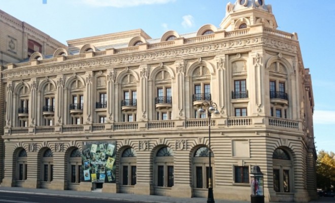 Musiqili Teatr Yardım Fonduna ianə etdi