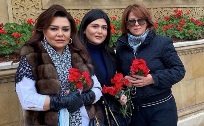 Xanəndələr Şəhidlər Xiyabanına getdilər - foto