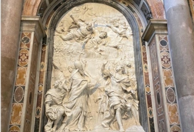 Heydər Əliyev Fondu Vatikanda barelyefi bərpa etdi