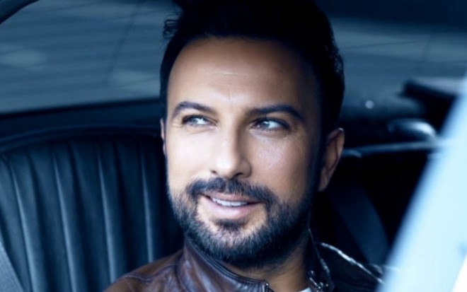 Tarkan “ölkənin ən şanslı marketində” - foto