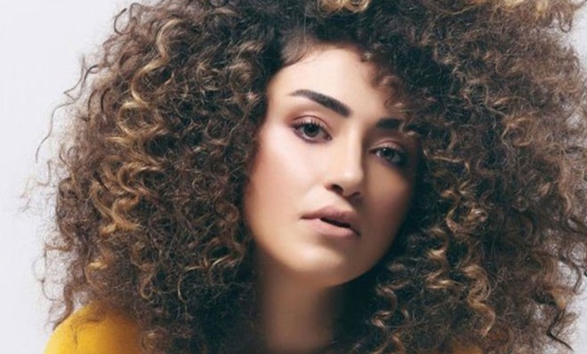 Tatlısəsin müğənni qızı karantini pozdu