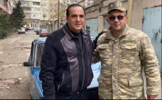 Manaf hərbçiyə avtomobil hədiyyə etdi