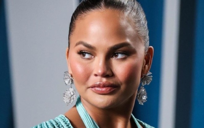 Krissi Teygen bir daha ana ola bilməyəcək