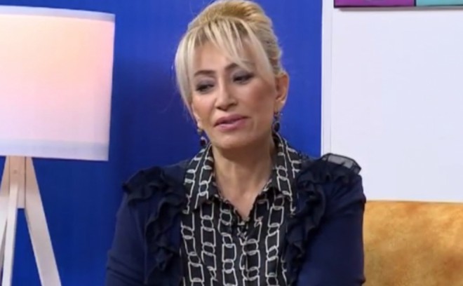 Əməkdar artist ailəsini dağıtmasından peşmandır