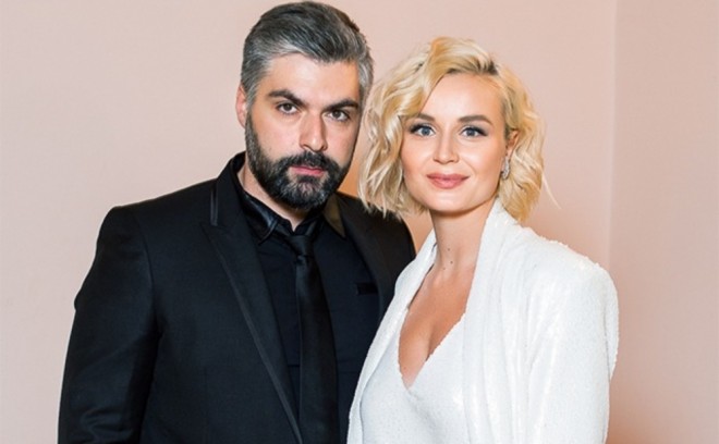 Müğənni həyat yoldaşından boşandı