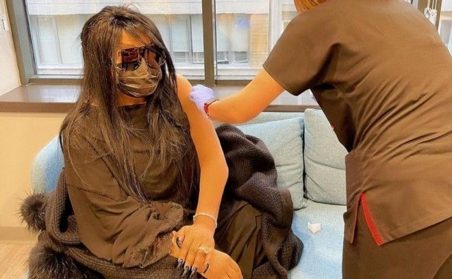 Bülənt Ərsoy vaksin vururdu - foto
