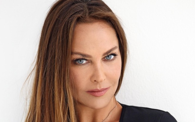 Hulya məşhur olduğunu içində yaşamayıb