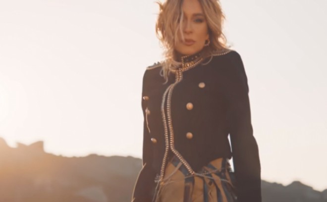 Tünzalə "Mənim əsgər sevgilim" oxudu