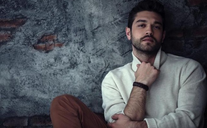 Aktyor yeni layihəsi üçün imicini dəyişdi - foto
