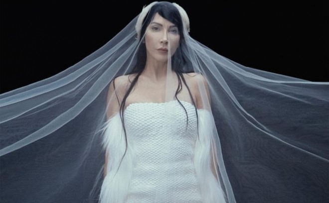 Hande Yener xəstəlikdən əziyyət çəkib - foto