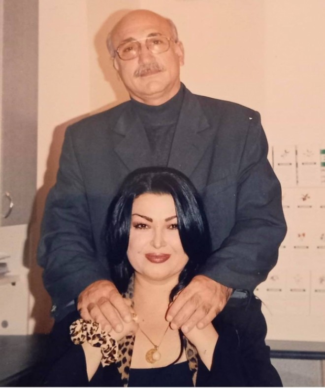 Xalq artisti işsizlikdən gileyləndi - foto