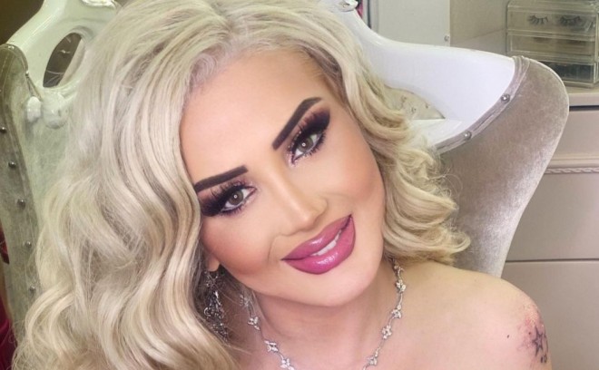 Xalq artisti pulunu qızının təhsilinə xərcləyir