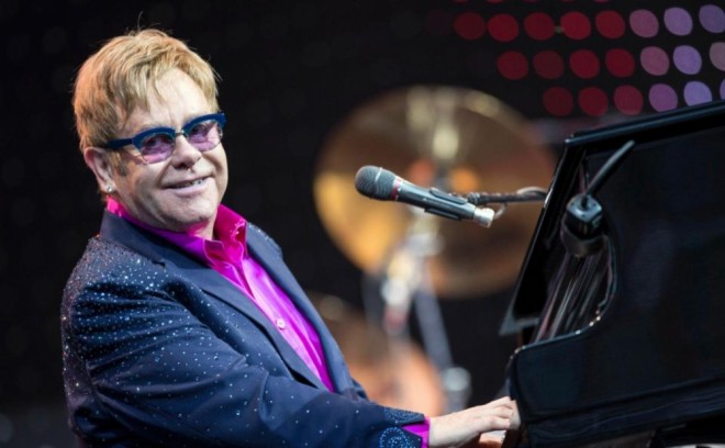 Elton Con 10 milyon manat yığacaq