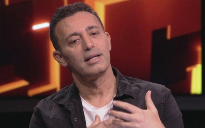 Mustafa Sandal  gündəmə gəldi