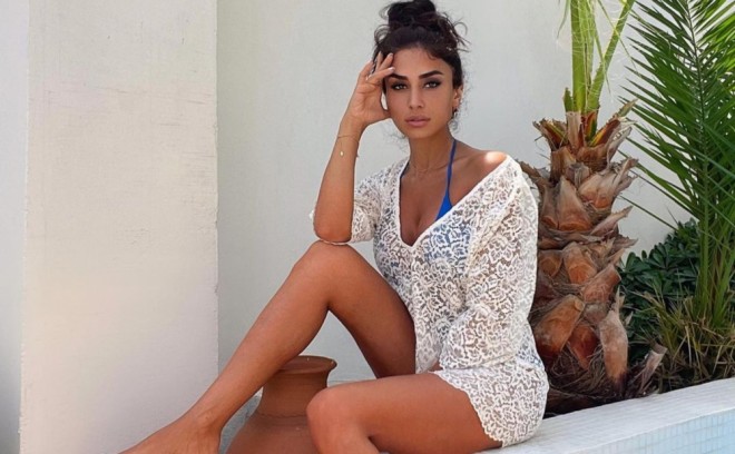 Pərvin fotosessiyası ilə gündəmə gəldi