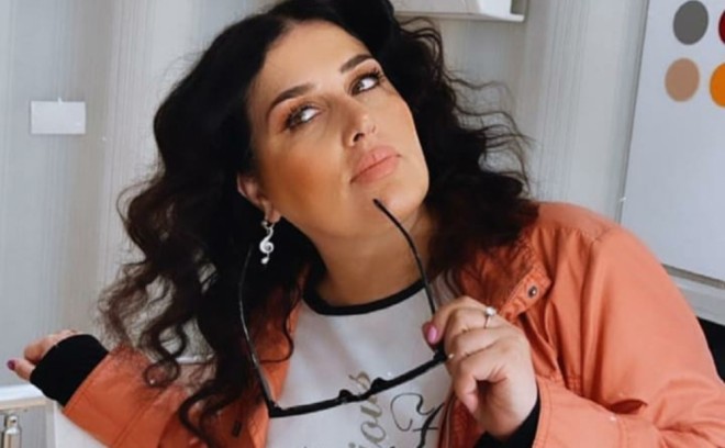 Elzanın şeirləri tənqid olundu 