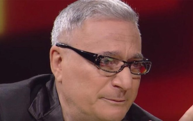 Şoumenin qumar aludəçiliyi var