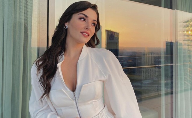 Aktrisa bacısına güvınir